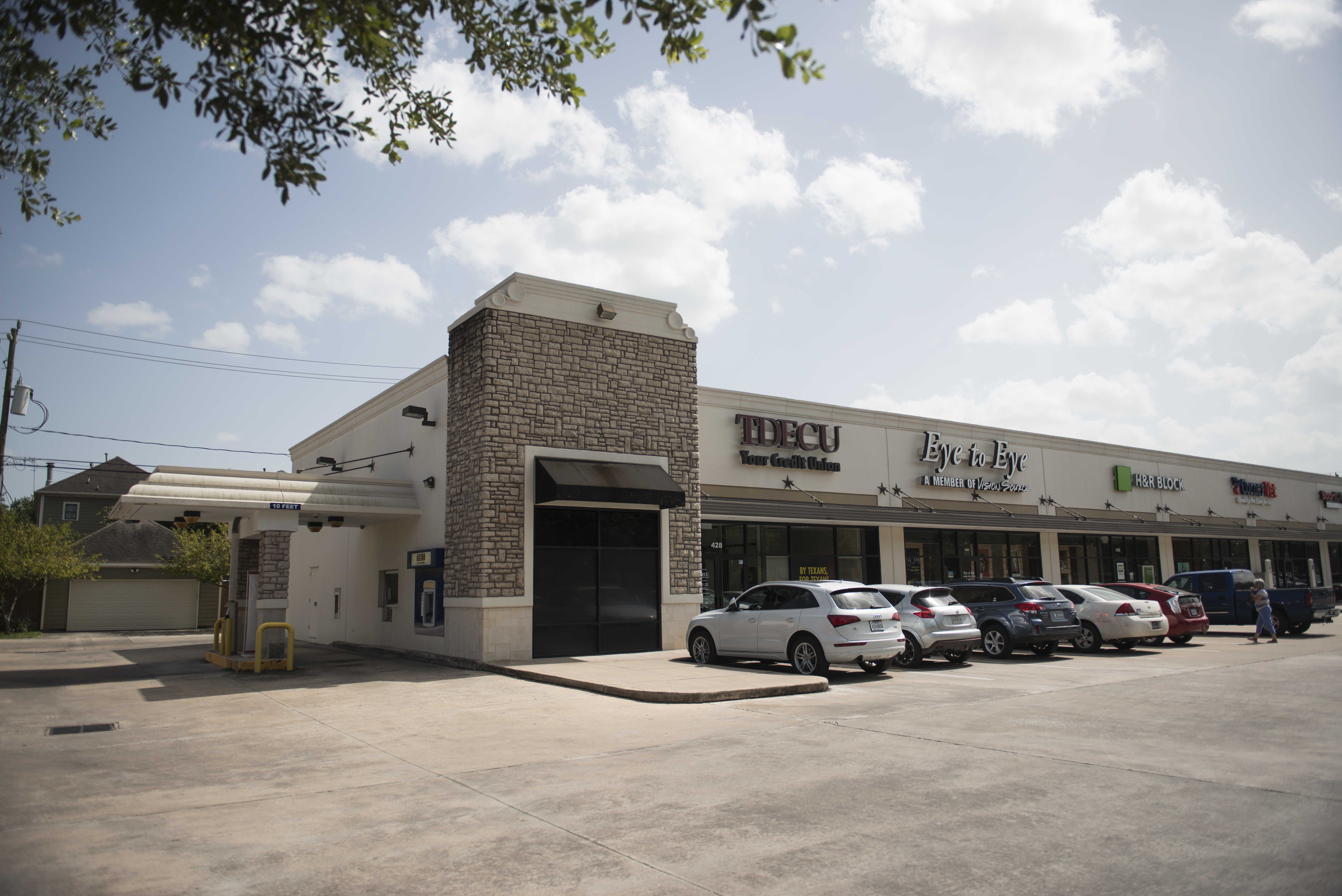 The Heart of Financial Empowerment: Discover TDECU in Houston Heights