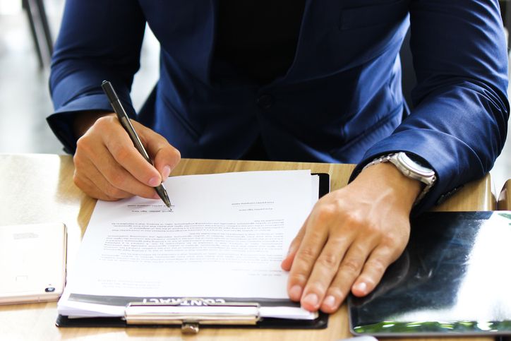 What Should You Look for When Choosing a Wealth Advisor?